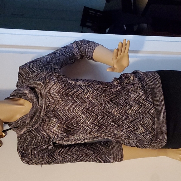 Woman top - Picture 2 of 4